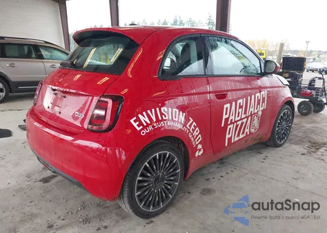 2024 Fiat 500E Inspi(Red) Fwd из США, поврежденный, VIN ZFAFFAA40RX203420